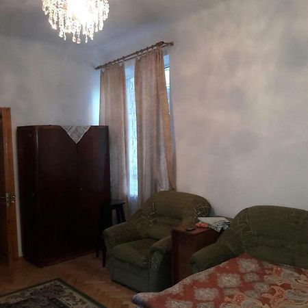 Квартира Між Вокзалом І Центром 리비프 외부 사진